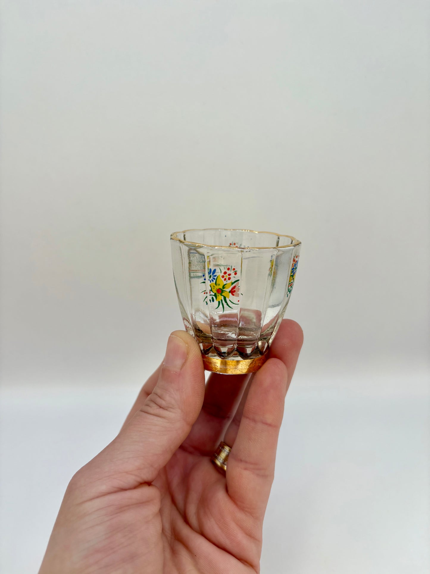 Painted Glass of 5 Tumblers 3