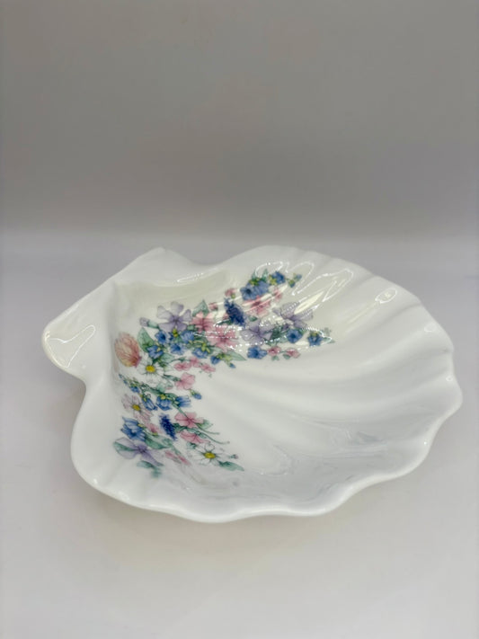 Shell Shaped Dish 2