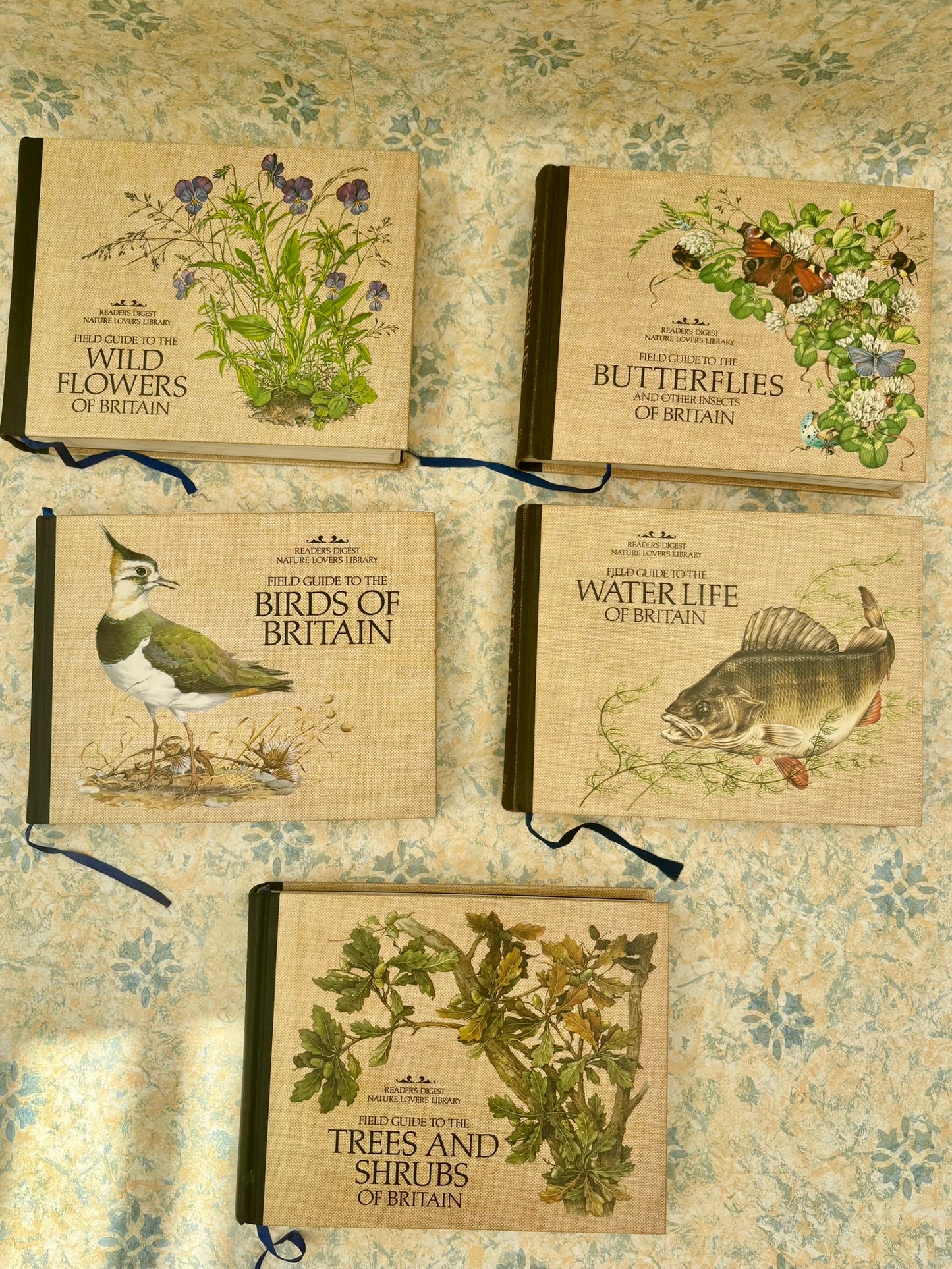 READERS DIGEST Field Guides 1