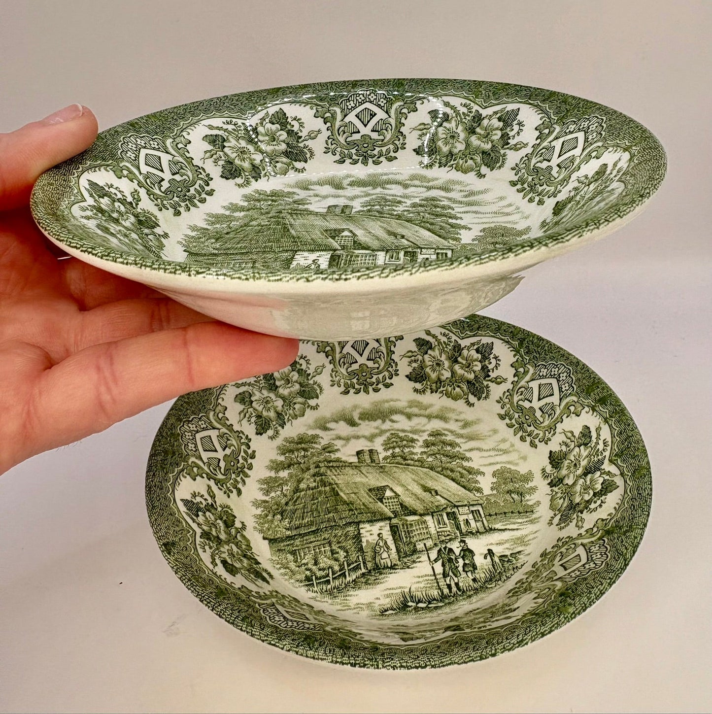 Set of 2 Vintage English Ironstone Plates – Old Inns Limited Edition