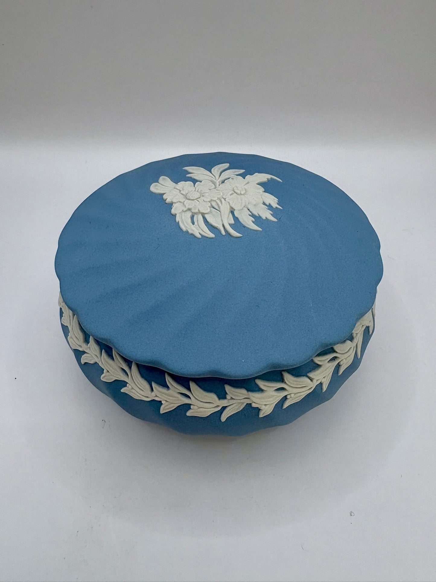 Vintage Wedgwood blue jasperware fluted trinket box with lid