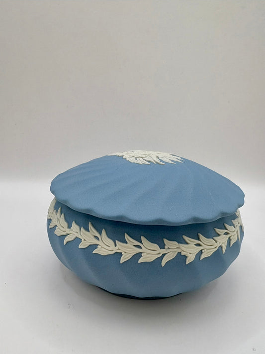 Vintage Wedgwood blue jasperware fluted trinket box with lid