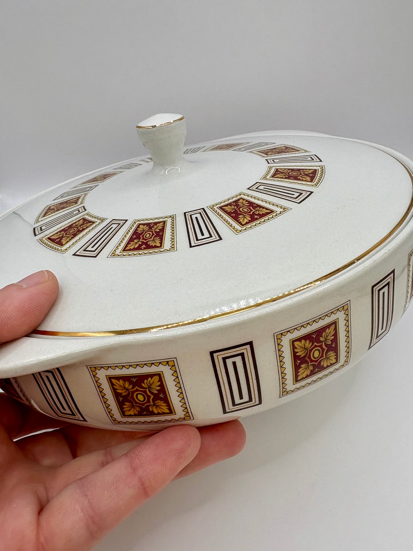 Wood & Sons Alpine White 10‑piece dinner service with tureen, oval platter and gravy dish