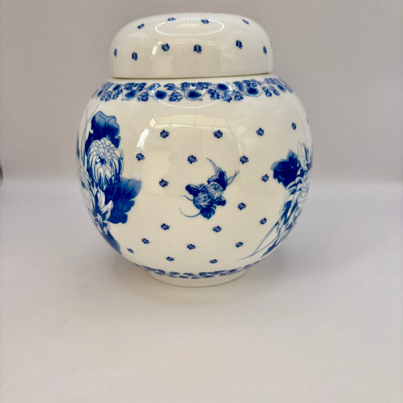 Vintage Ringtons bone china ginger jar with blue and white chrysanthemum design and lid