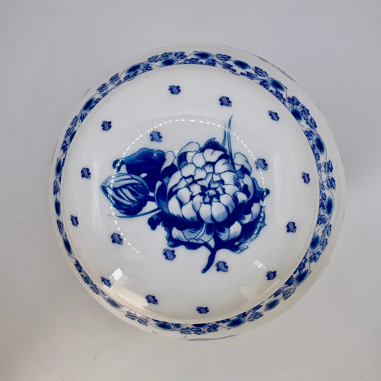 Vintage Ringtons Blue & White Chrysanthemum Ginger Jar with Lid