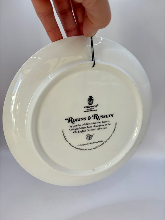 White plate with 'Robins & Rossets' branding on a white background