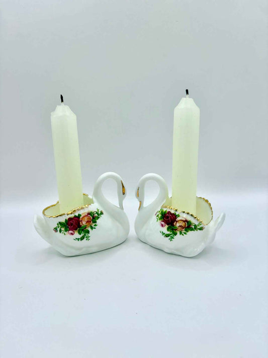 Set of 2 Royal Albert Old Country Roses Swans vases – Gold Trim 1970s