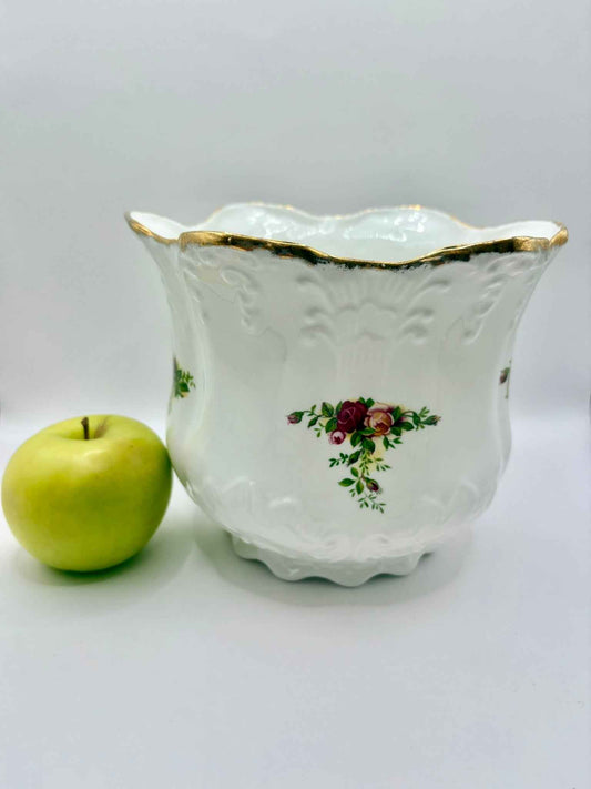 Royal Albert Old Country Roses Large Planter Flower Pot Gold Trim