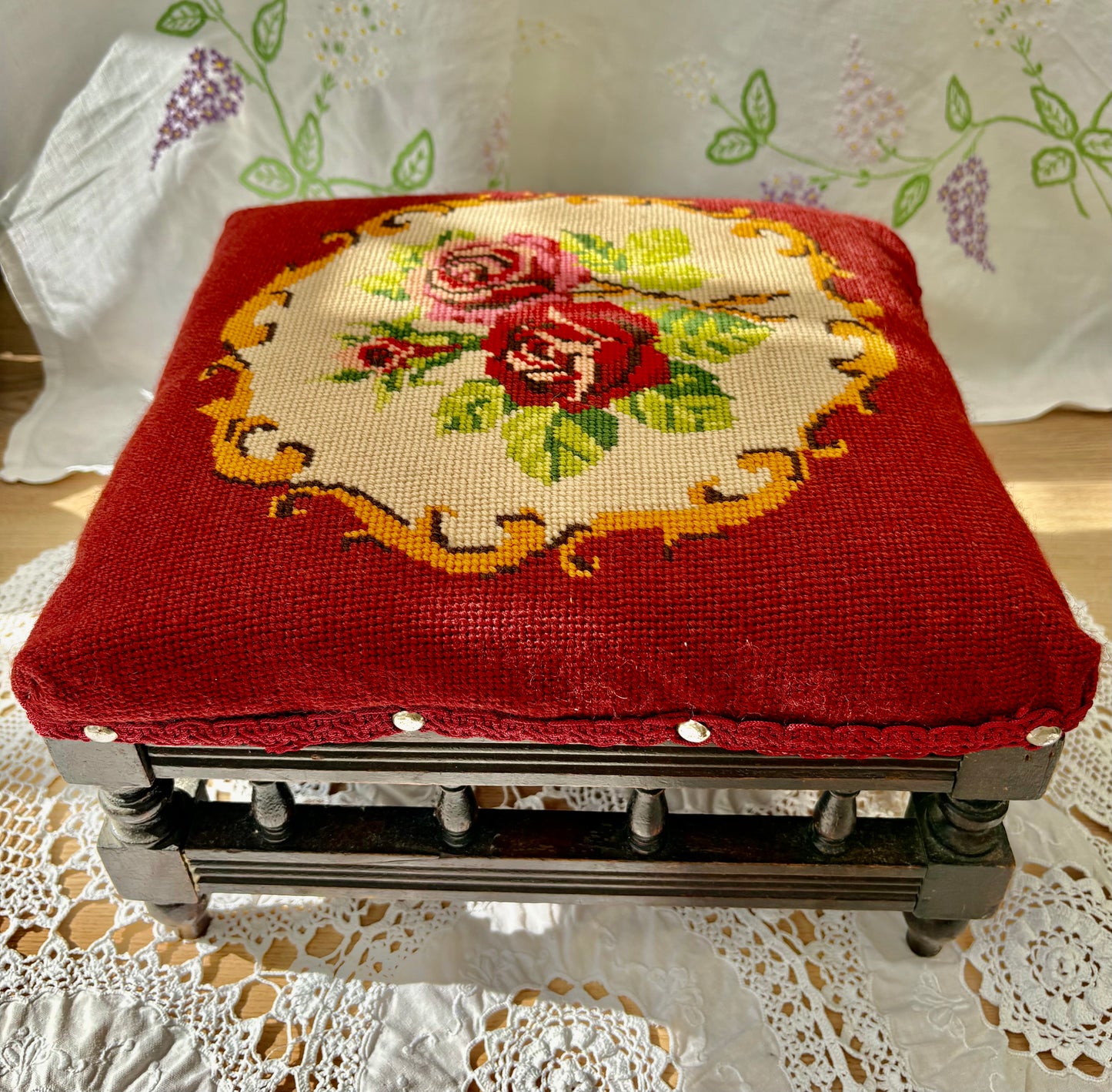 Red_Footstool1