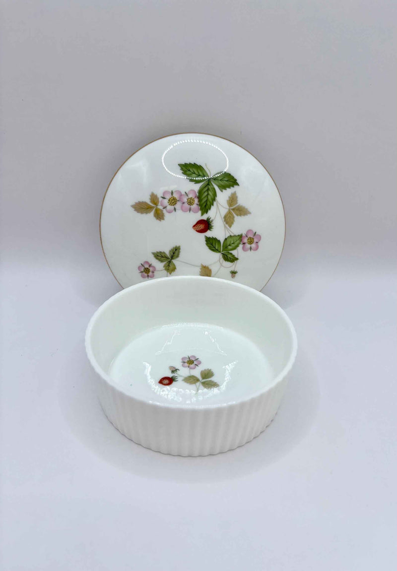 Vintage ceramic lidded trinket box - Wedgwood