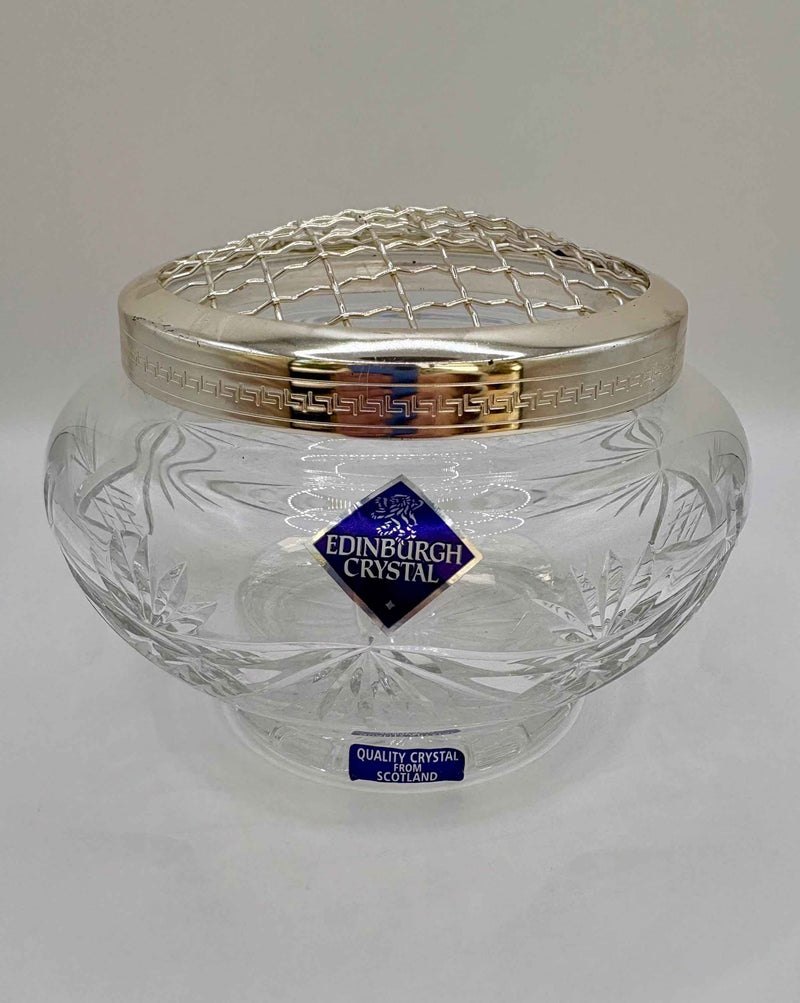 Hand-cut crystal flower vase | Edinburgh Crystal