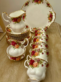 Royal Albert Old Country Roses 22-Piece Tea and Coffee Set – Vintage Bone China