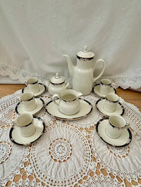 Royal Doulton Vogue Enchantment TC1156 Bone China Dinner Service 36 Pieces 1984