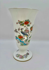 Wedgwood Flowers Vase | Vintage Porcelain Bone China | Kutani Crane pattern
