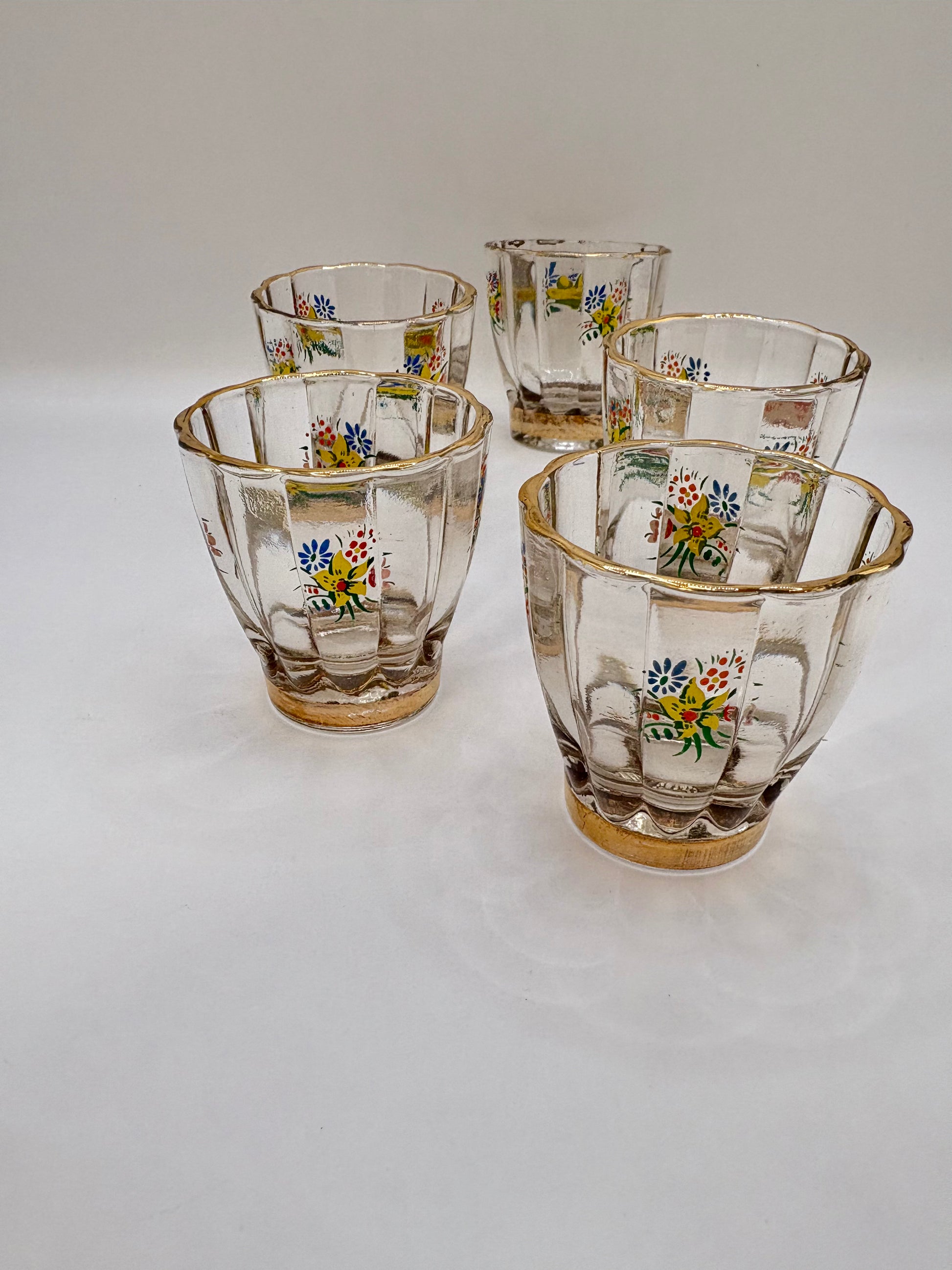 Painted Glass of 5 Tumblers 1
