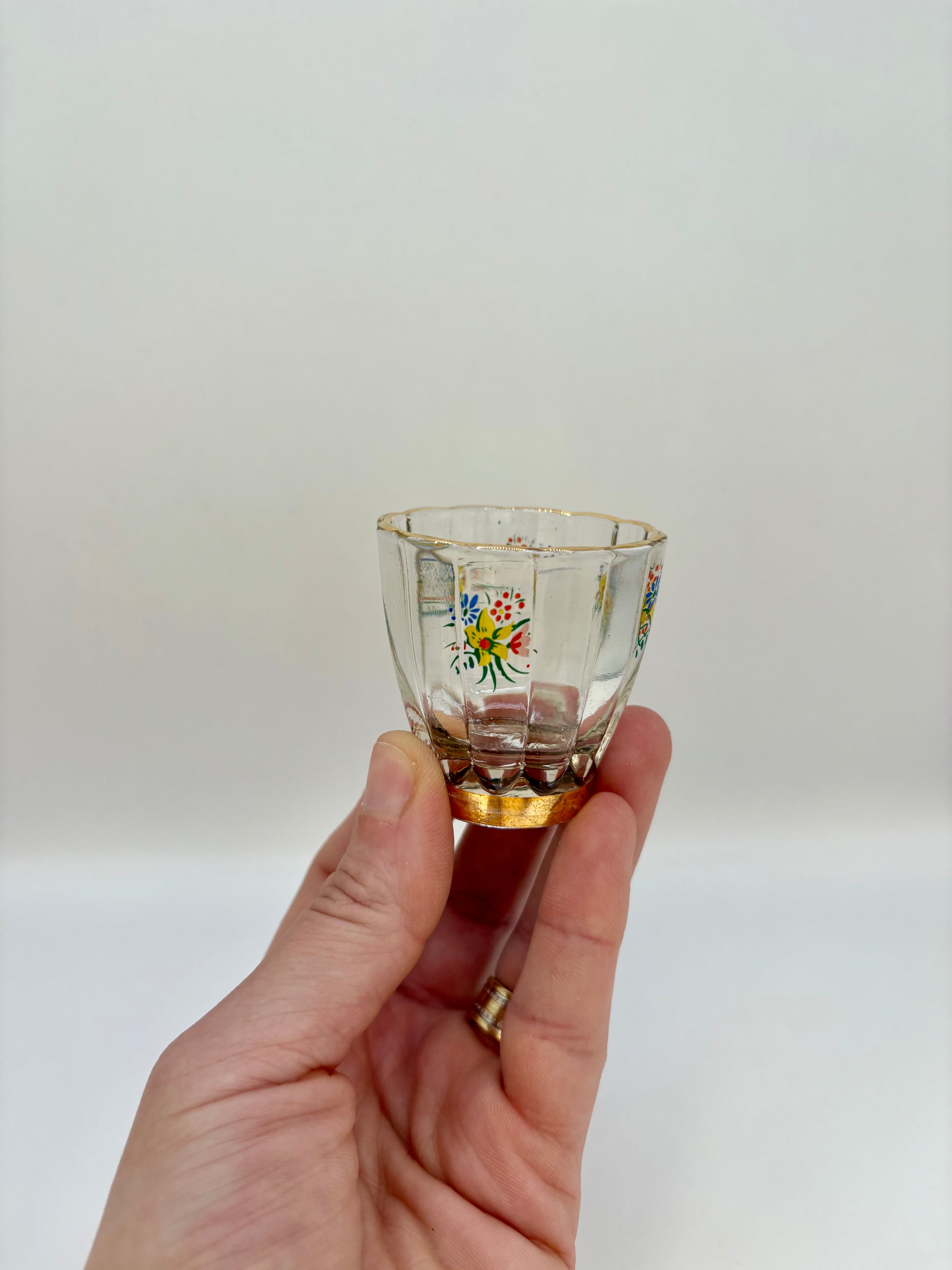 Painted Glass of 5 Tumblers 3