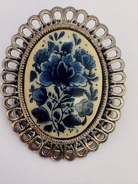 Vintage floral brooch 2