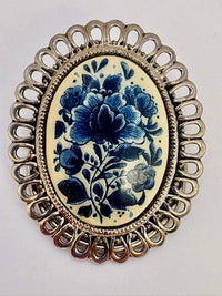 Vintage floral brooch 1