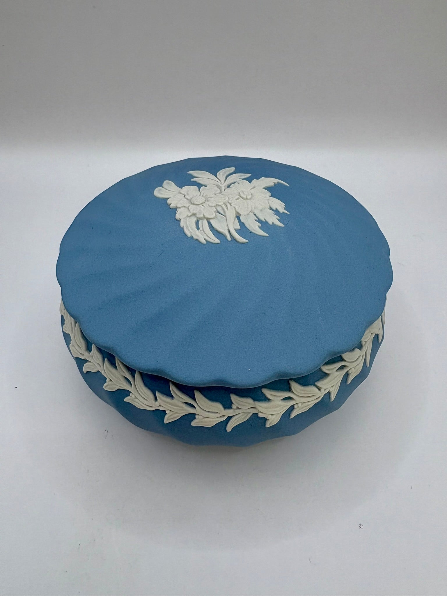 Vintage Wedgwood blue jasperware fluted trinket box with lid