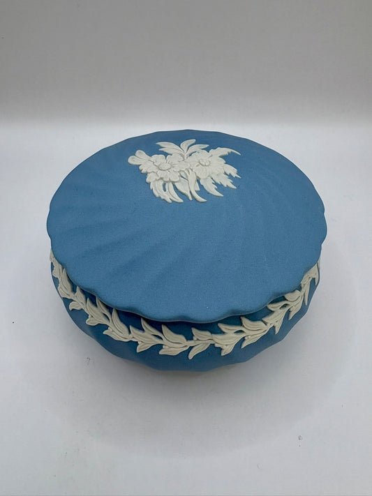 Vintage Wedgwood blue jasperware fluted trinket box with lid