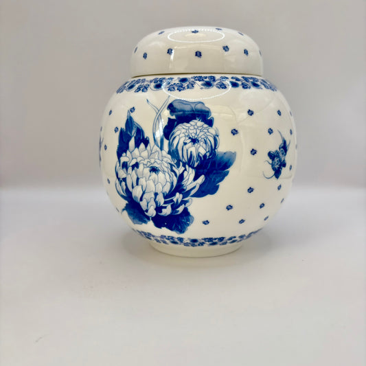 Vintage Ringtons bone china ginger jar with blue and white chrysanthemum design and lid