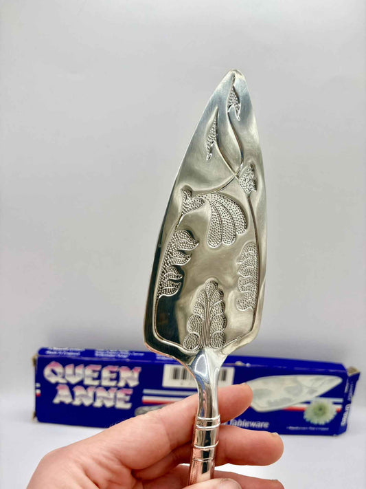 Vintage Silver Plate Cake Slice Server by Mayell Queen Anne England