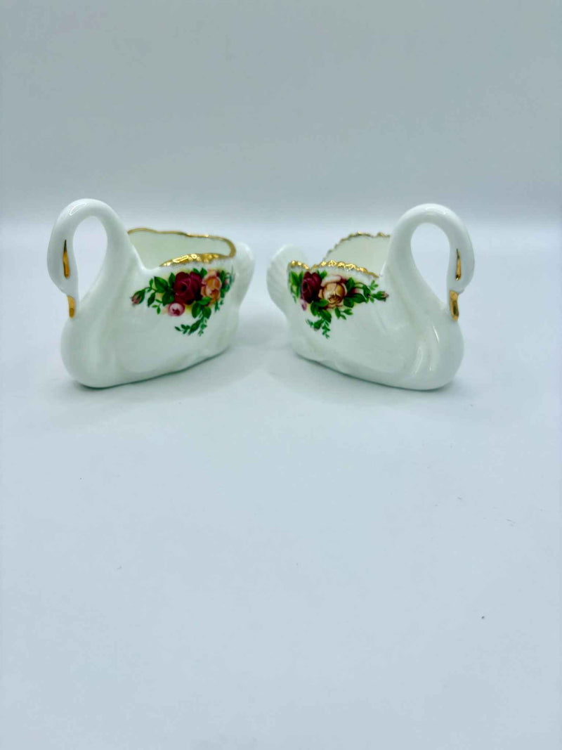 Set of 2 Royal Albert Old Country Roses Swans vases – Gold Trim 1970s