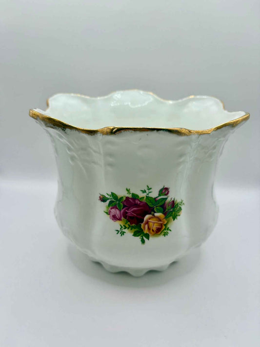 Royal Albert Old Country Roses Large Planter Flower Pot Gold Trim