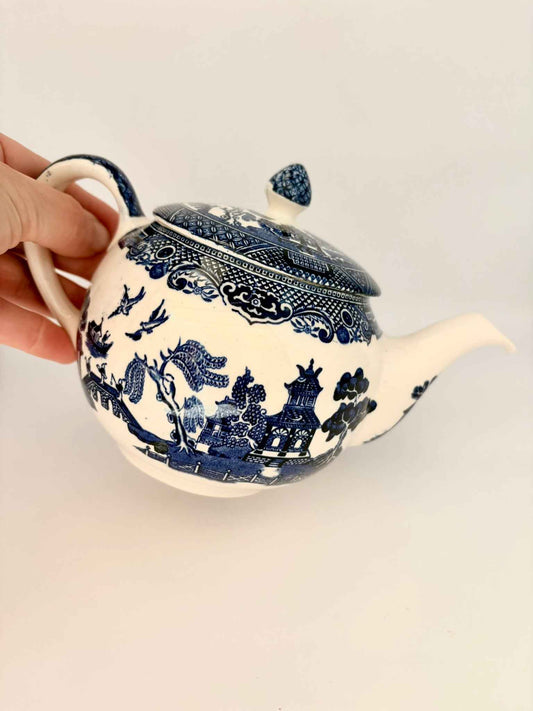 Vintage Johnson Bros Willow Pattern Small Teapot 1950s Collectible