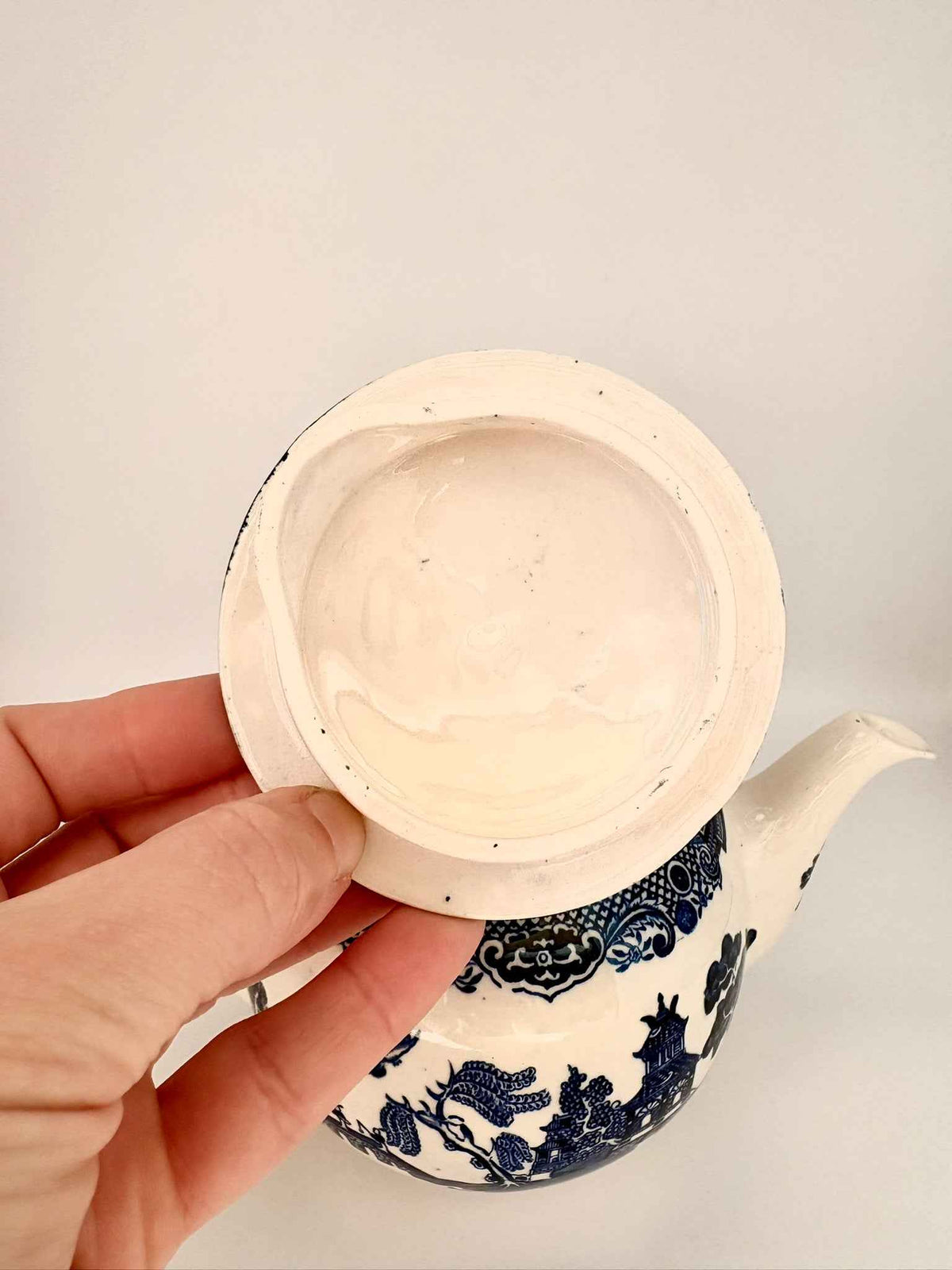 Vintage Johnson Bros Willow Pattern Small Teapot 1950s Collectible