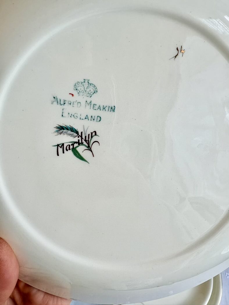 White plate with 'Alfred Meakin England' logo and 'Marlow' text on a white background.