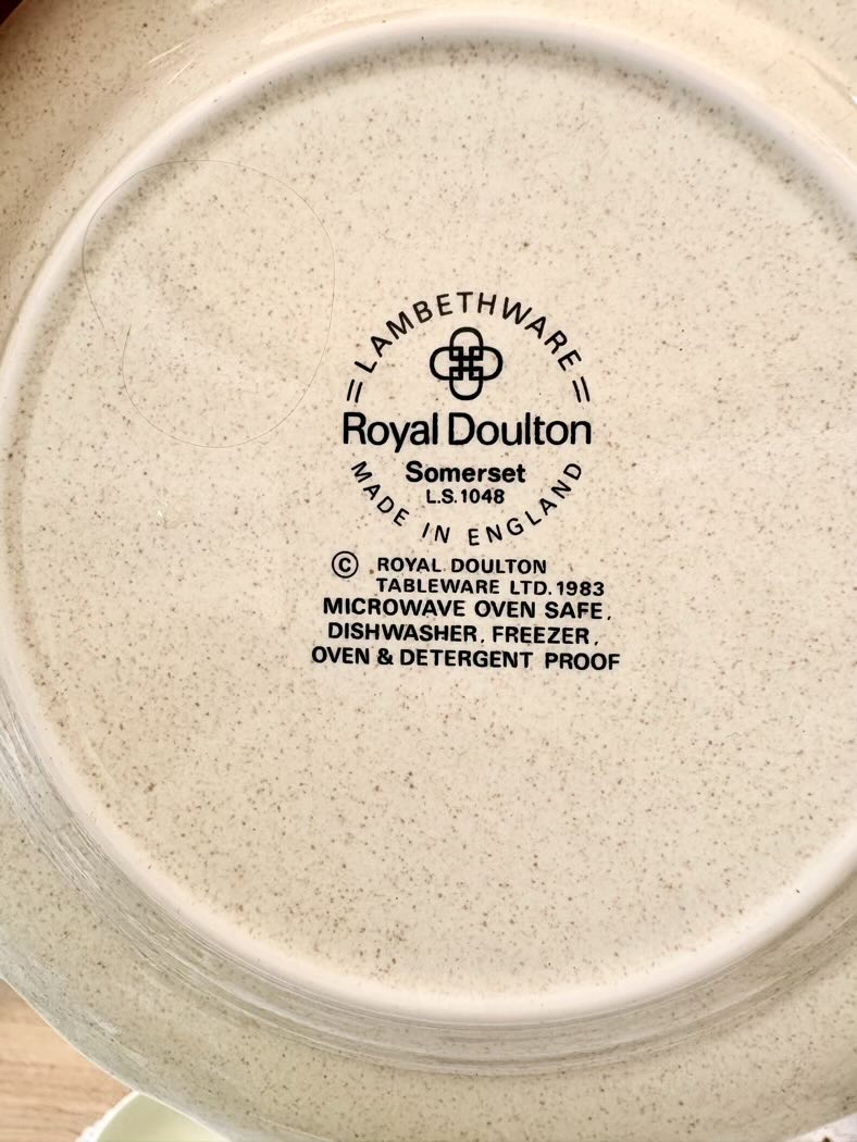 Royal Doulton logo on a ceramic plate