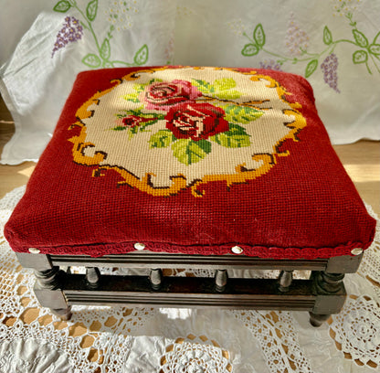 Red_Footstool1