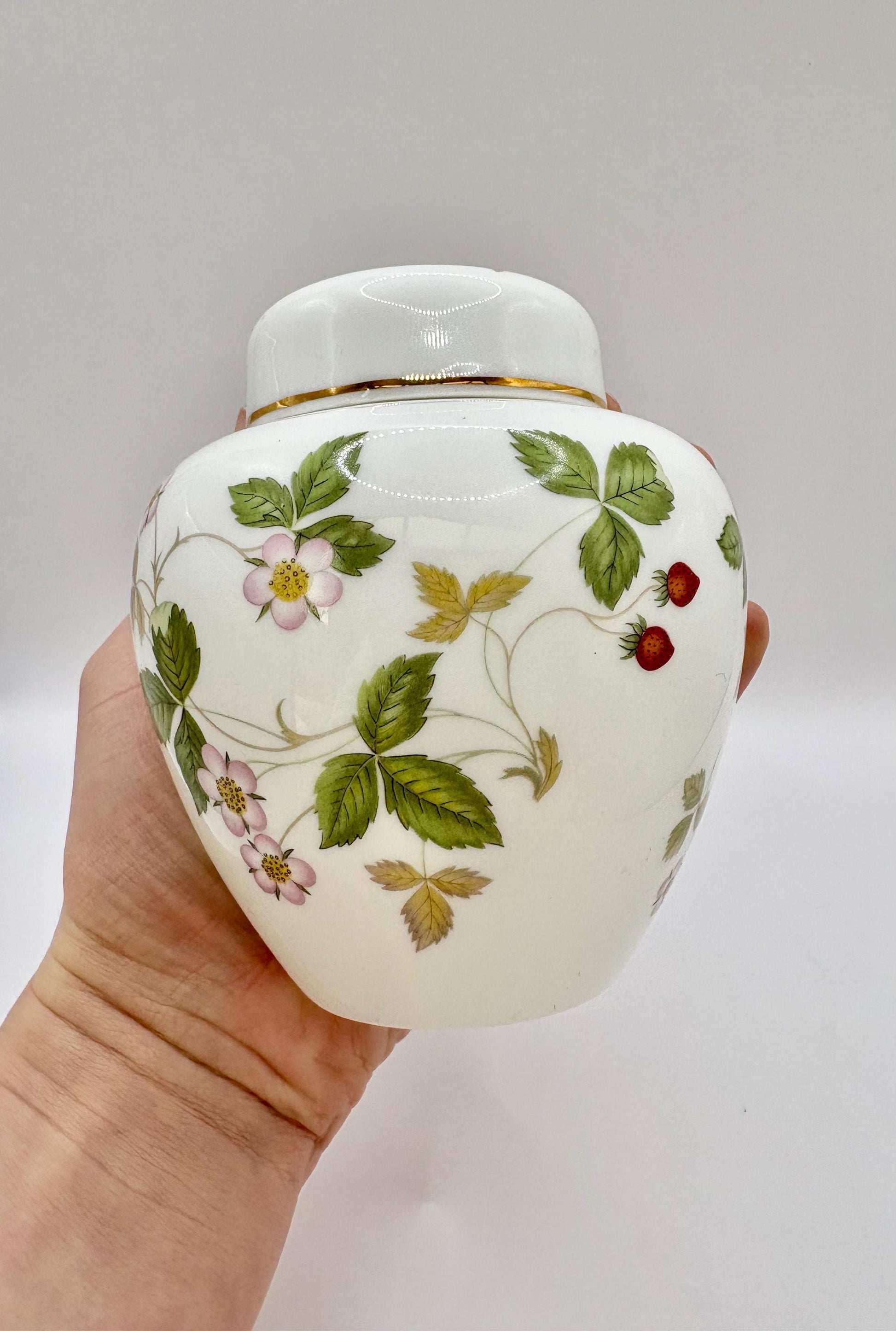 Vintage Ceramic Jar2