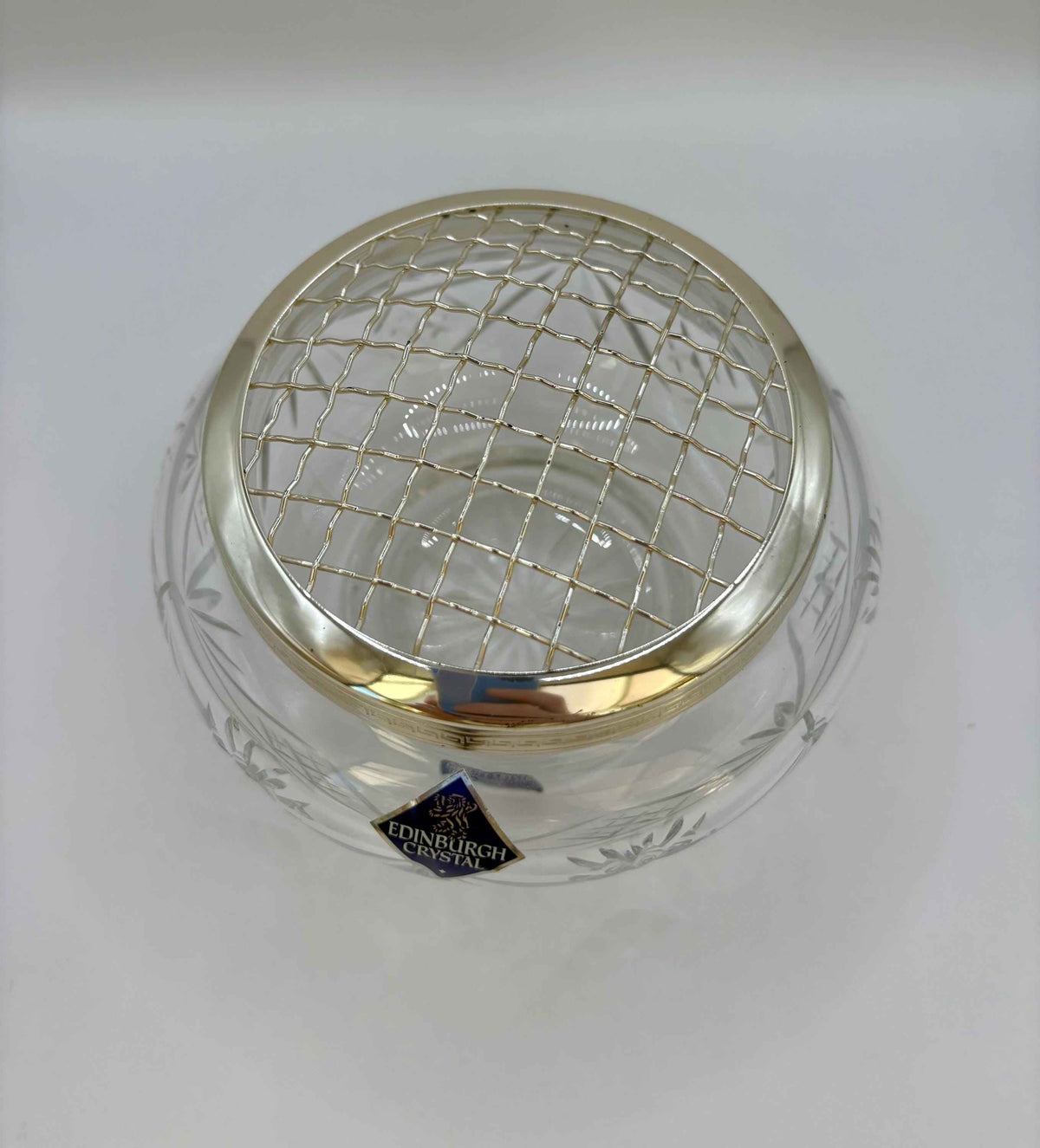 Hand-cut crystal flower vase | Edinburgh Crystal