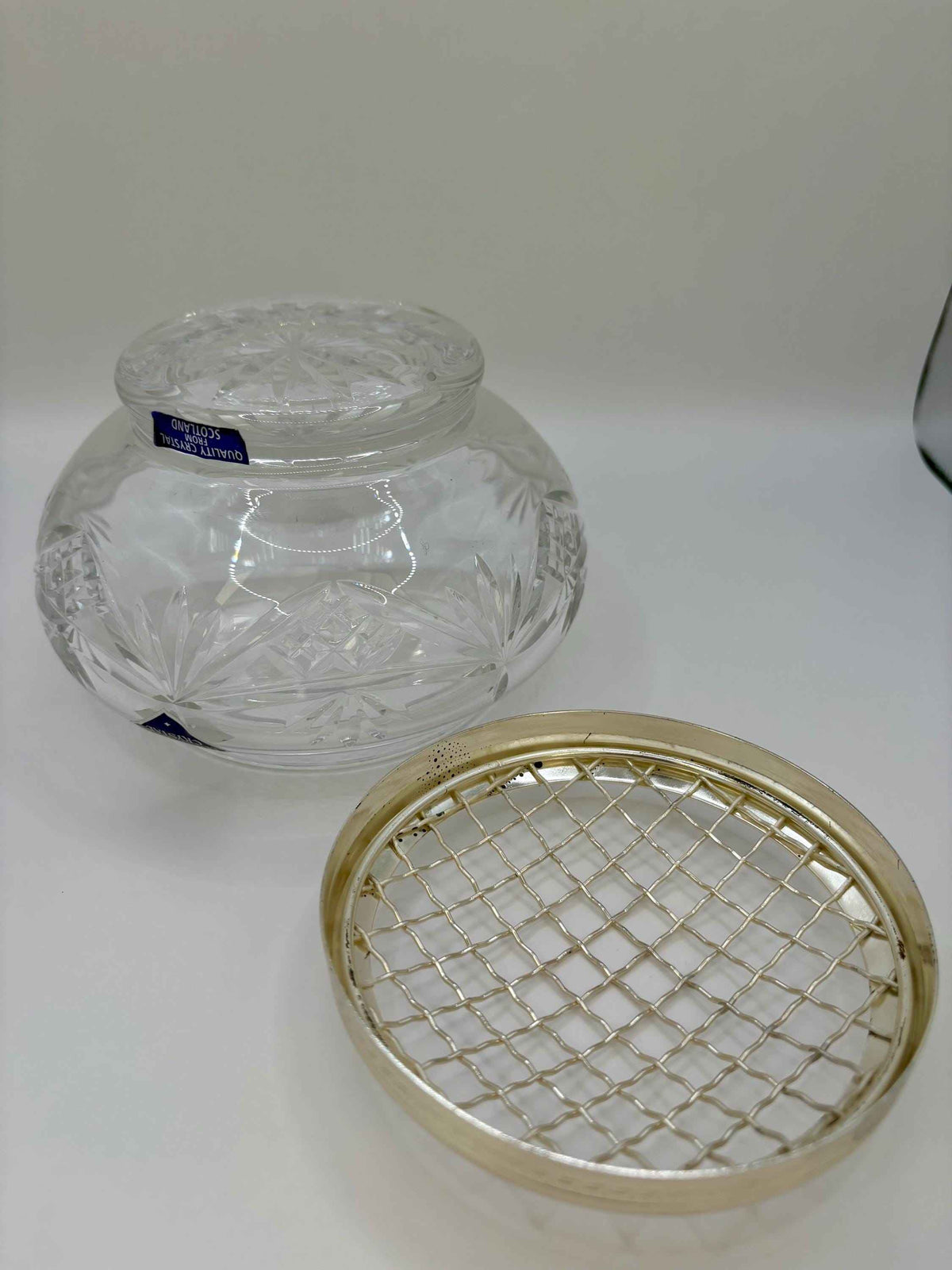 Hand-cut crystal flower vase | Edinburgh Crystal