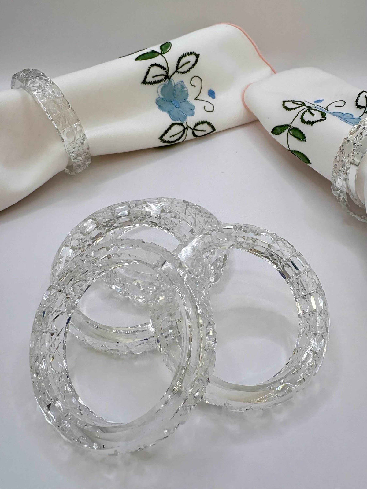 Set Of Premium Crystal Napkin Rings