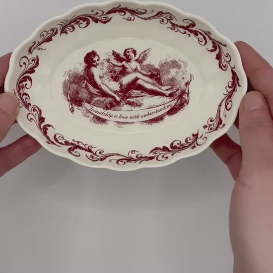 Rotating Spode Mementos vintage ceramic dish showing full design