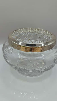 Hand-cut crystal flower vase | Edinburgh Crystal