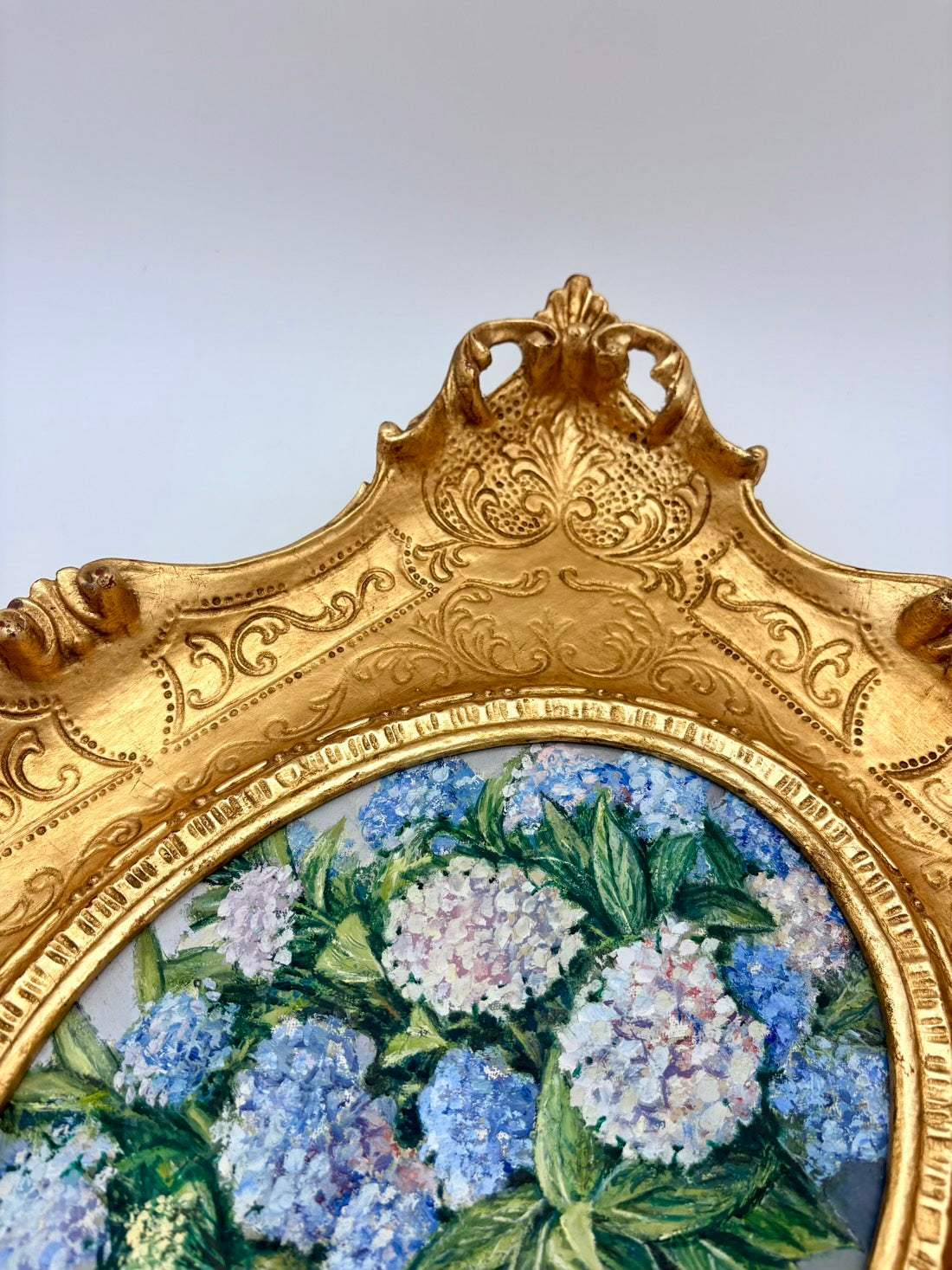 Vintage Oil Painting Blue Hydrangeas – Ornate Gold Rococo Frame With Gallery Label